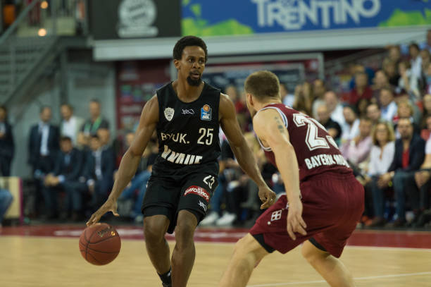 握手言和 握手言和