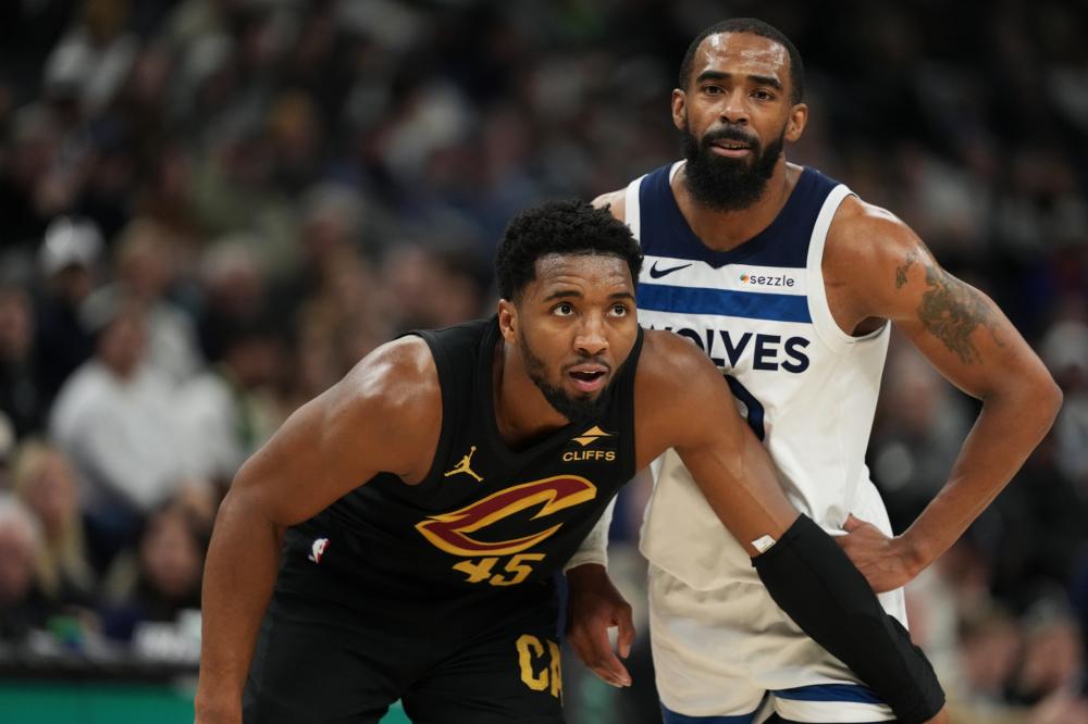 一个偶像级 一个偶像级