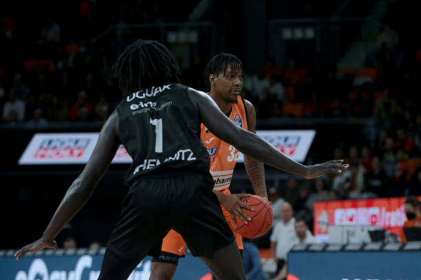 并成为曼联 并成为曼联