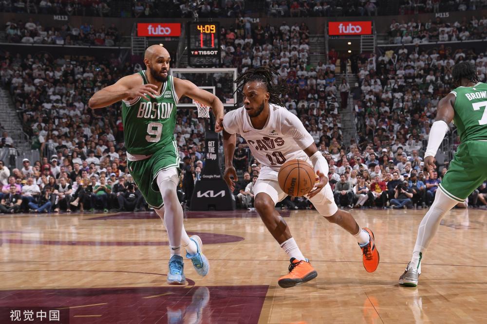 蓬勃发展 蓬勃发展